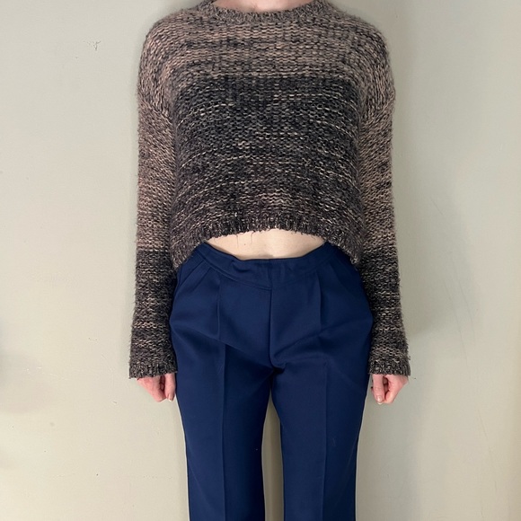 Cropped Ombre Effect Sweater - Picture 4 of 5